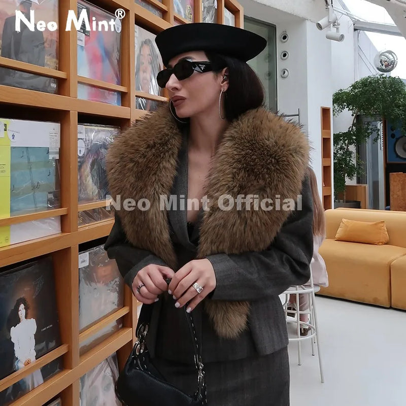Luxury Fashion Faux Raccoon Fur Collar Shawl Scarf Women Winter Fuzzy Plush Stole Neck Cover Wrap Accessory Women