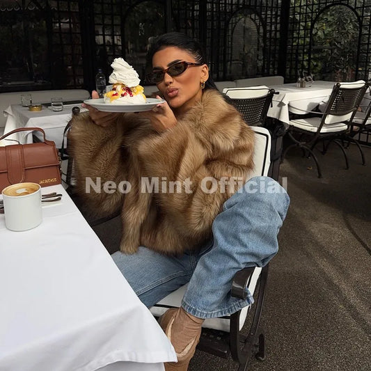 Street Retro Fashion Girls Gradient Cropped Fur Coat Women Winter 2026 Chic Brand Fluffy Faux Fox Fur Jacket Overcoats