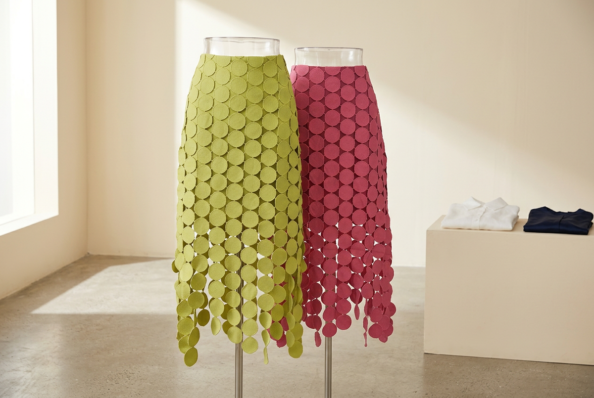 Circle-Detail Skirts for Lunch: Green or Pink?