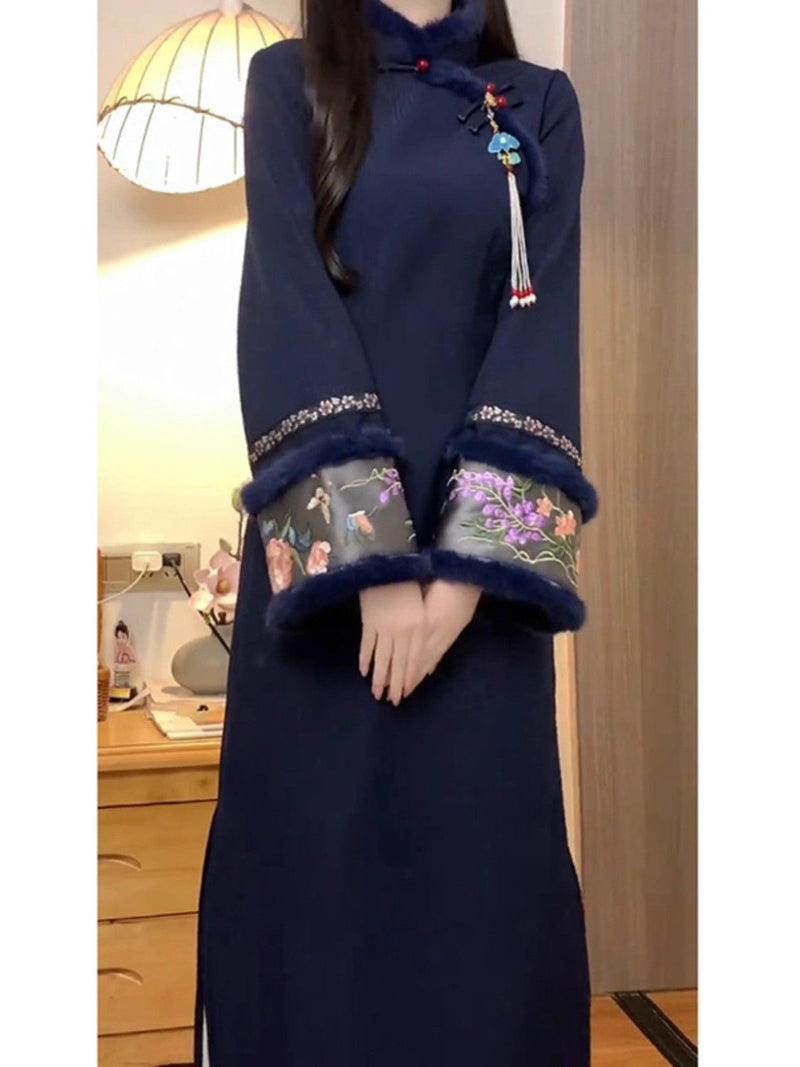 2026 Improved Inverted Big Sleeve Cheongsam Dress with Hidden Blue Autumn and Winter New Thickened Warm Dress, High End
