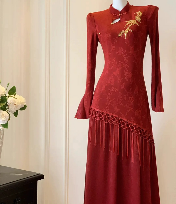 Red Dress Embroidered High-end Engagement Cheongsam Improved Version Fake Two-piece Waist Cinching Temperament Chinese Style Dress Autumn