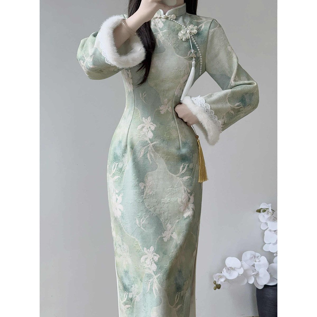 Dress Cheongsam 2026 New Winter Outfit Young Style Girl High-end Temperament Green Long Style Plus Velvet Dress