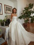 Customized White Strapless Wedding Dresses Elegant Sleeveless Lace-Up Back Bridal Gown A-Line Court Train Wedding Gown