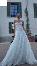 Customized White A-Line Wedding Dresses Strapless Sleeveless Lace Flower Bridal Gowns Elegant Court Train Wedding Gowns