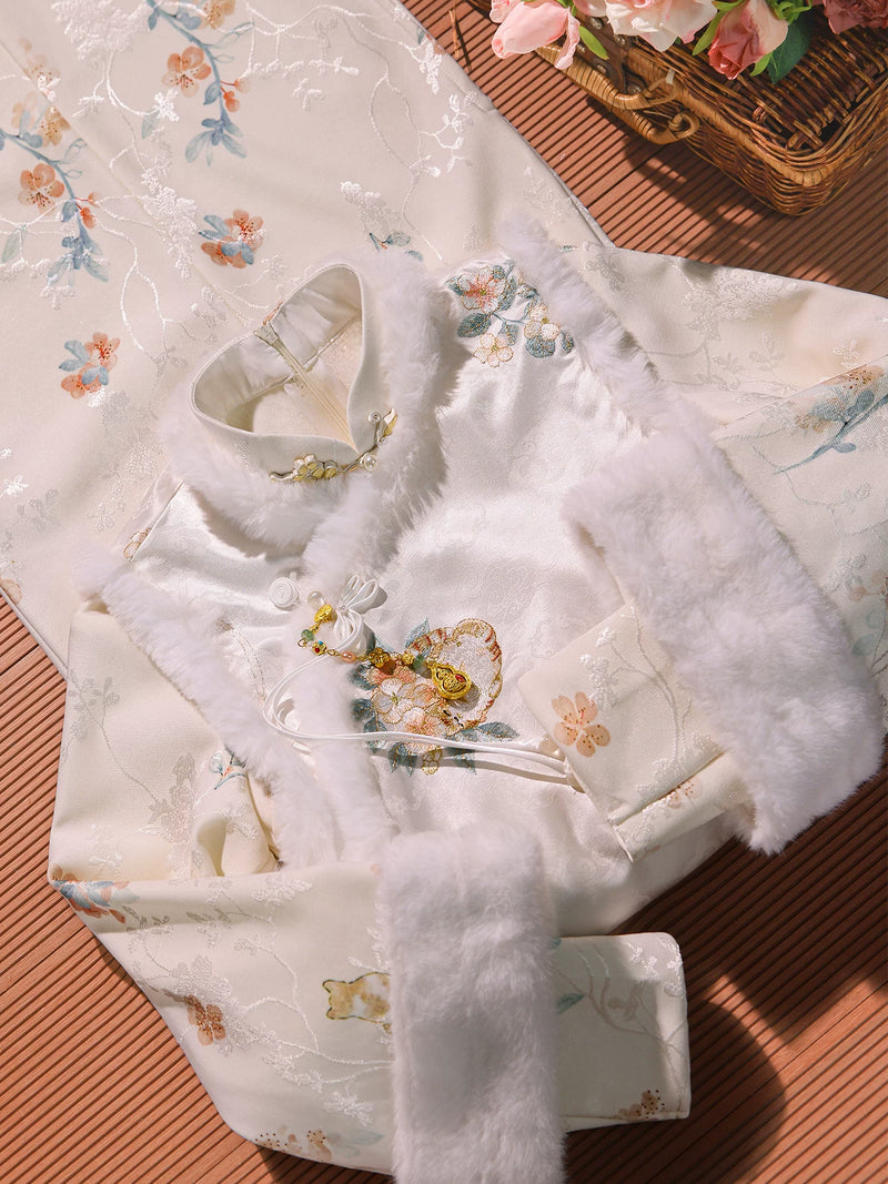 White Cheongsam Winter Outfit Improved and Layered Particularly Beautiful Waist Pinching Female Engagement Simple and Elegant, High-end
