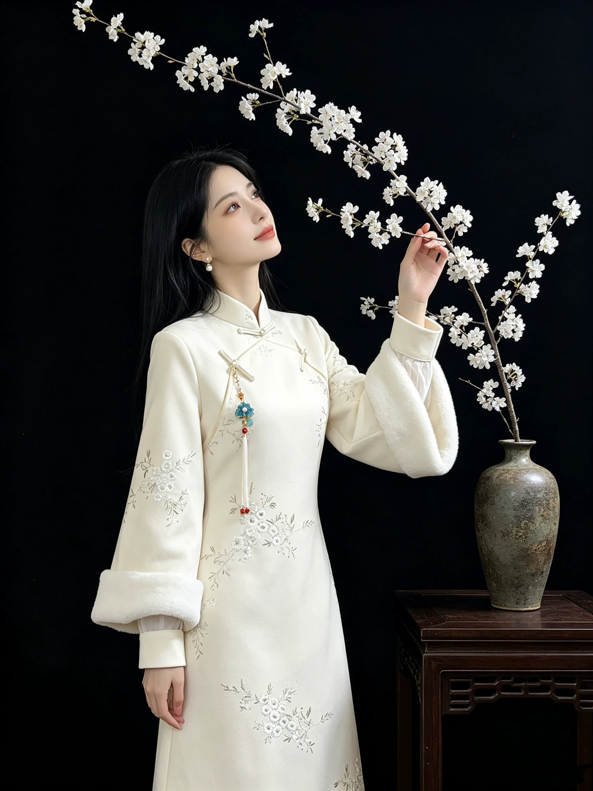 Gentle Style Dress Added Velvet and Thick Cheongsam for Autumn and Winter Daily Wear, Long Skirt, Chinese Style Improved Dress