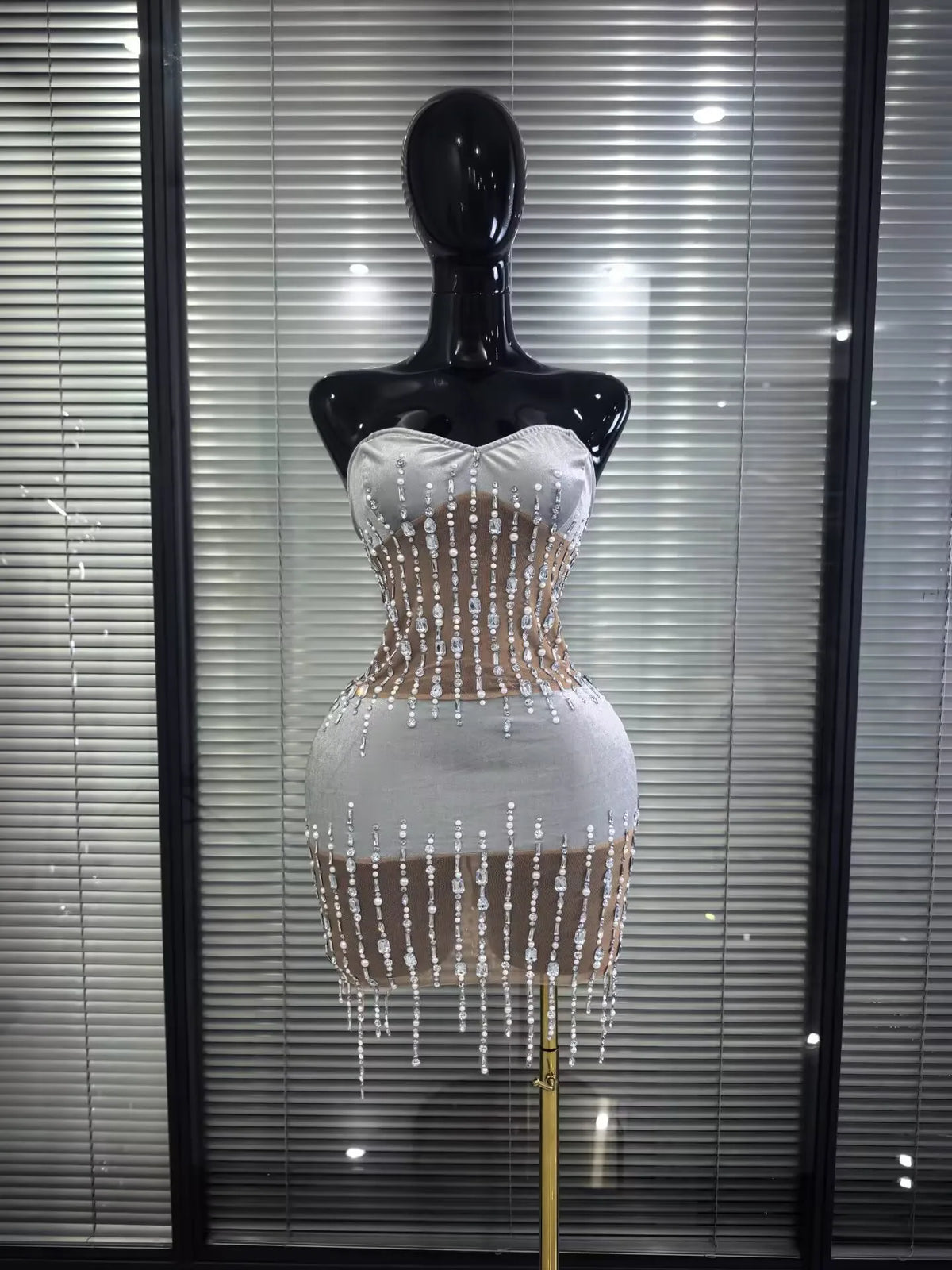 Shining Diamond Chain Women Sexy Strapless Bodycon Midi Dress Velvet Elegant Evening Party Cocktail Fashion Homecoming Outfit