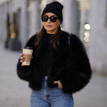 Iconic Street Fashion Week Luxury Brand Gardient Cropped Faux Fur Coat Women Winter 2026 Hot Cool Girls Fluffy Short Fur Jacket