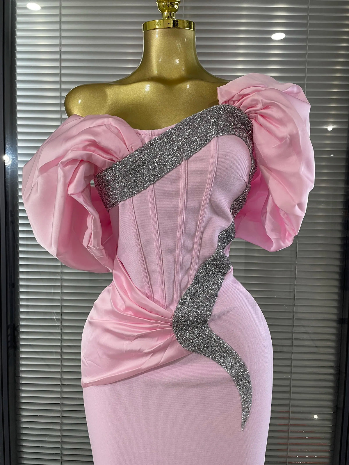 Pink Color Women Sexy Off the Shoulder Puff Sleeve Shining Rhinestones Bodycon Long Bandage Dress Evening Party Cocktail Wear