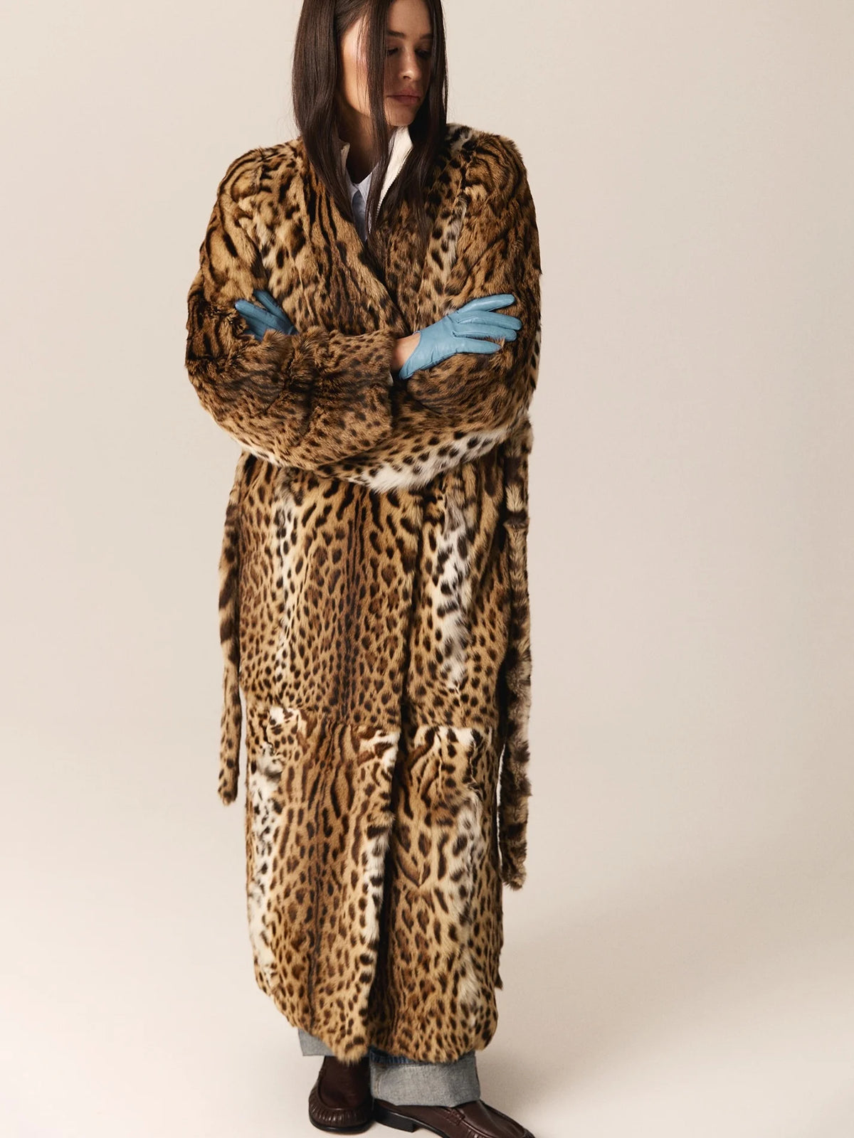 Leopard Print Faux Fur Long Coat Women Plush Belted Waist V Neck Loose Fit Thick Maxi Coats Warm Winter Elegant Luxury Outerwear