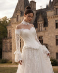 Off Shoulder Lace Wedding Dress Basque Waist Bridal Gown Vintage Bell Sleeve Ball Gowns Church Castle Marriage Clothes