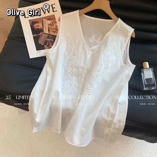 Olive Girl Red Romantic Embroidered Top for Ren Faire 2026 Garden Wedding Fairycore Photoshoot Everyday Wear M-XXXL XS-3XL Plus Size Romantic Cottagecore Garden Party Editorial Not Costume Embroidered Top Chinese Top Blouse Chinese Heritage Fashion Women