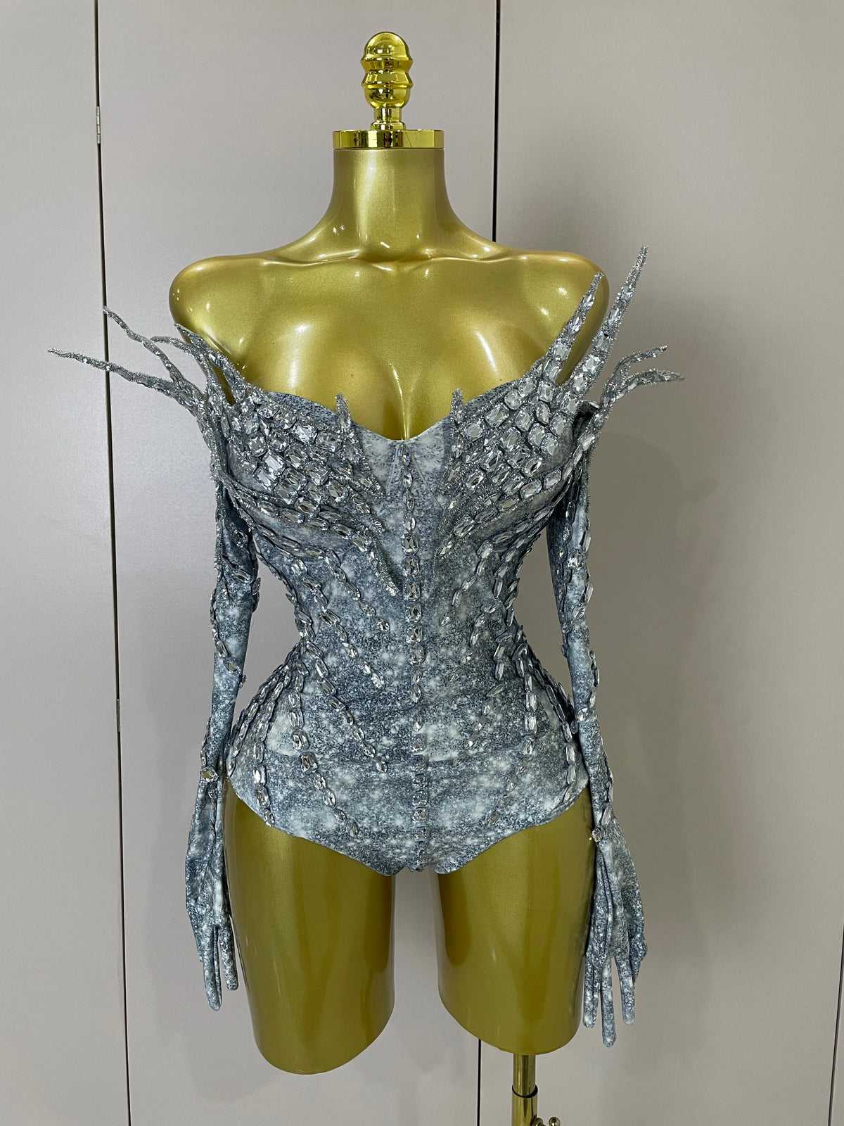 Sexy Sparkly Rhinestone Performance Dancer Stage Bodysuit With Gloves Women Birthday Party Nightclub Bar Dancer Photoshoot Wear