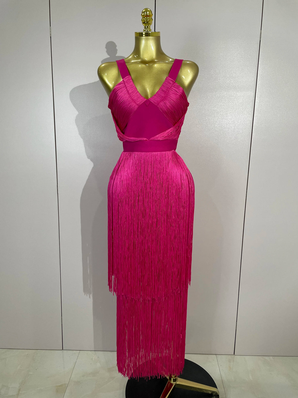 Sexy V-Neck Sleeveless Tassel Bodycon Bandage Dress Women Celebrity Elegant Nightclub Evening Party Birthday Wedding Guest Dress