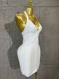 Neck-length V-neck Bandaged Halter Dress with A Fitted Bottom Hem  Sleeveless Form-fitting Cocktail Dress for Formal Parties