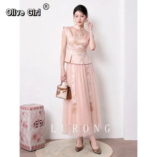 Olive Girl Red Embroidered Embroidered Top Ren Faire Season 2026 Garden Wedding Fairycore Photoshoot Everyday Wear Ethereal Romantic S-XXL XS-3XL Plus Size East Asian Traditional Outfit Chinese Heritage Fashion Women Costume Alternative Authentic