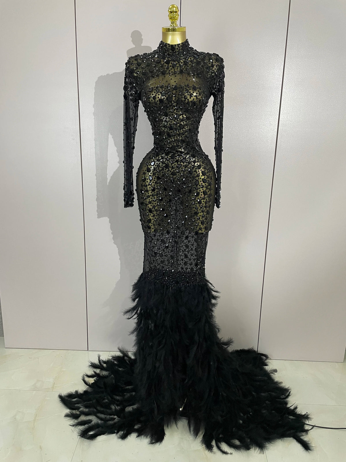 New Sexy Sparkling Red Crystals Feathers Long Sleeve Mermaid Maxi Dress Women Wedding Celebrate Luxury Birthday Party Prom Gown
