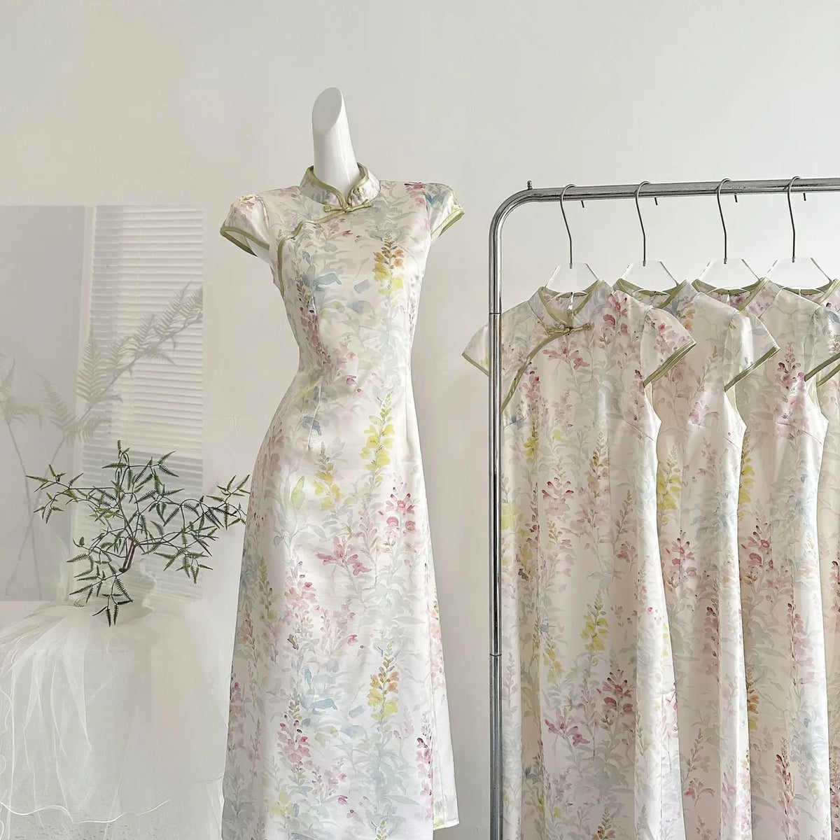 Olive Girl Red Embroidered Qipao for Garden Wedding 2026 Fairycore Photoshoot Everyday Wear S-XXL XS-3XL Plus Size Embroidered Romantic Cottagecore Garden Party Editorial Not Costume Qipao Cheongsam Chinese Dress Chinese Heritage Fashion Women