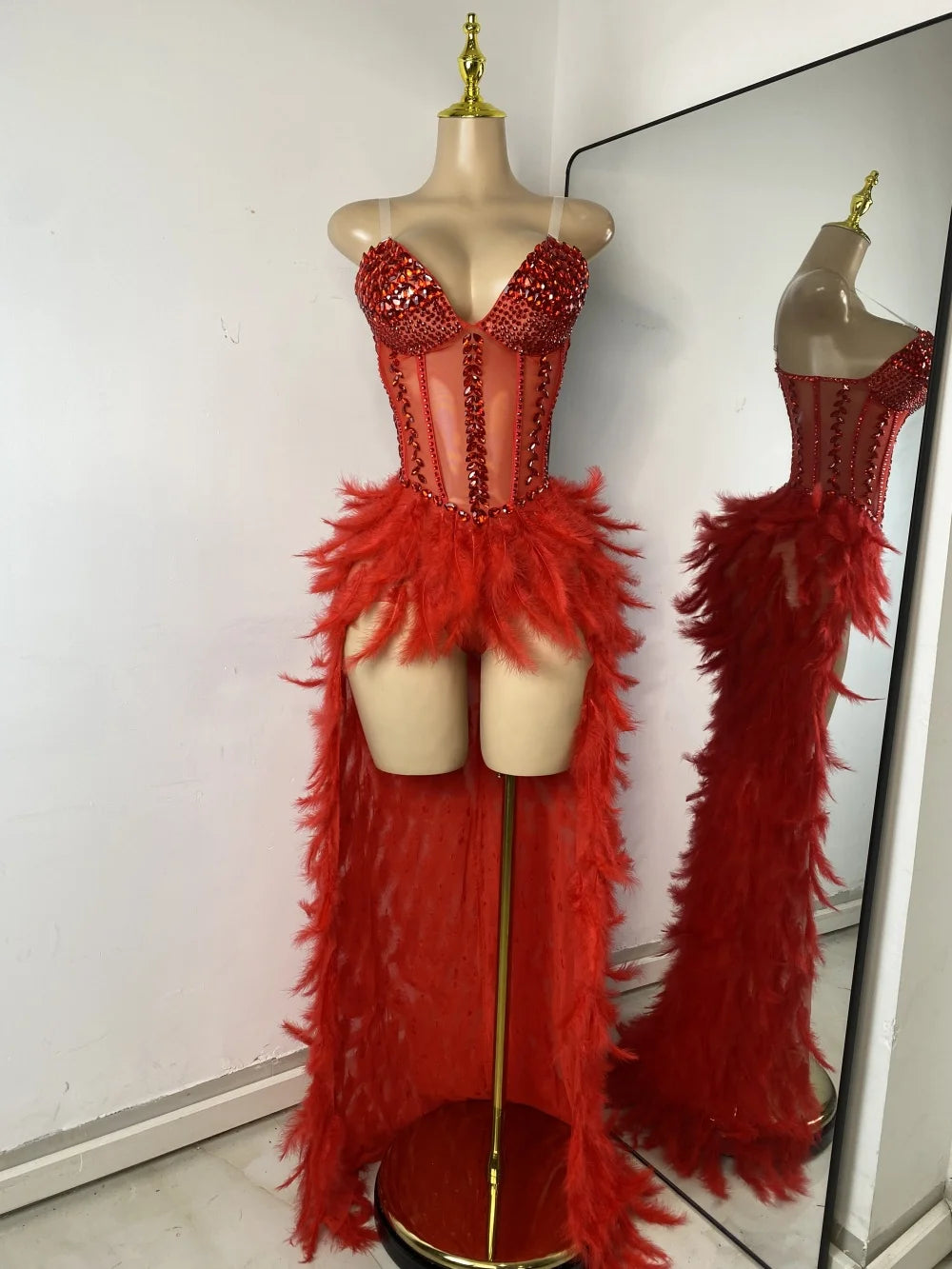 Women Sexy Straplss Crystals Diamonds Feather Luxury Party Dress Designer Mesh Transparent Performance Stage Outfit