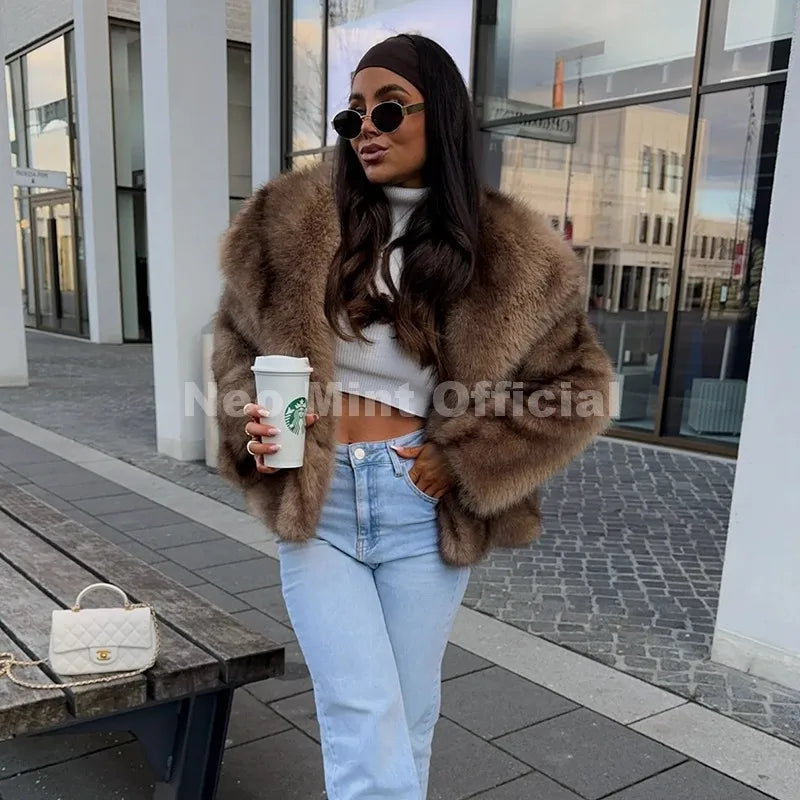 2026 Winter Exclusive Striped Faux Fur Jacket Women Overcoat Brand Blogger Fashion Fluffy Fox Fur Collar Coat Outerwear