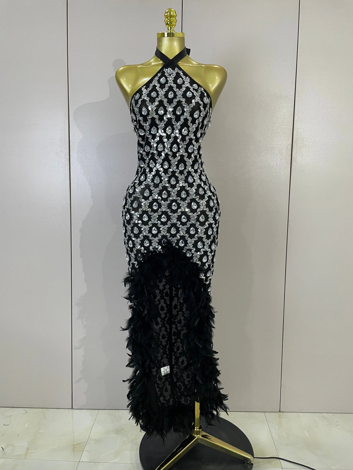 Luxury Sparkly Diamonds Feathers Black Halter Asymmetry Long Dress Women Sexy Sleeveless Backless Evening Party Birthday Dresses