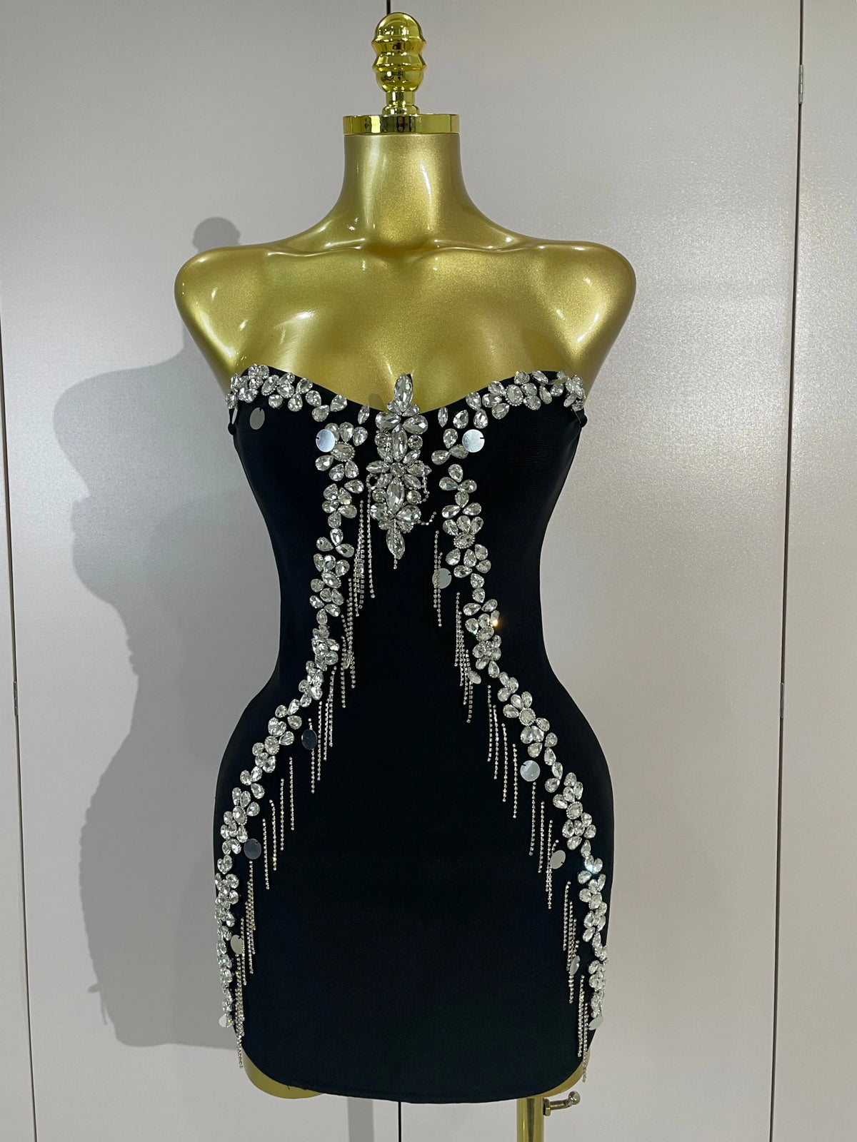 Sexy Strapless Diamond Chain Black Backless Bodycon Bandage Mini Dress Women Elegant Prom Gown Club Evening Party Birthday Dress