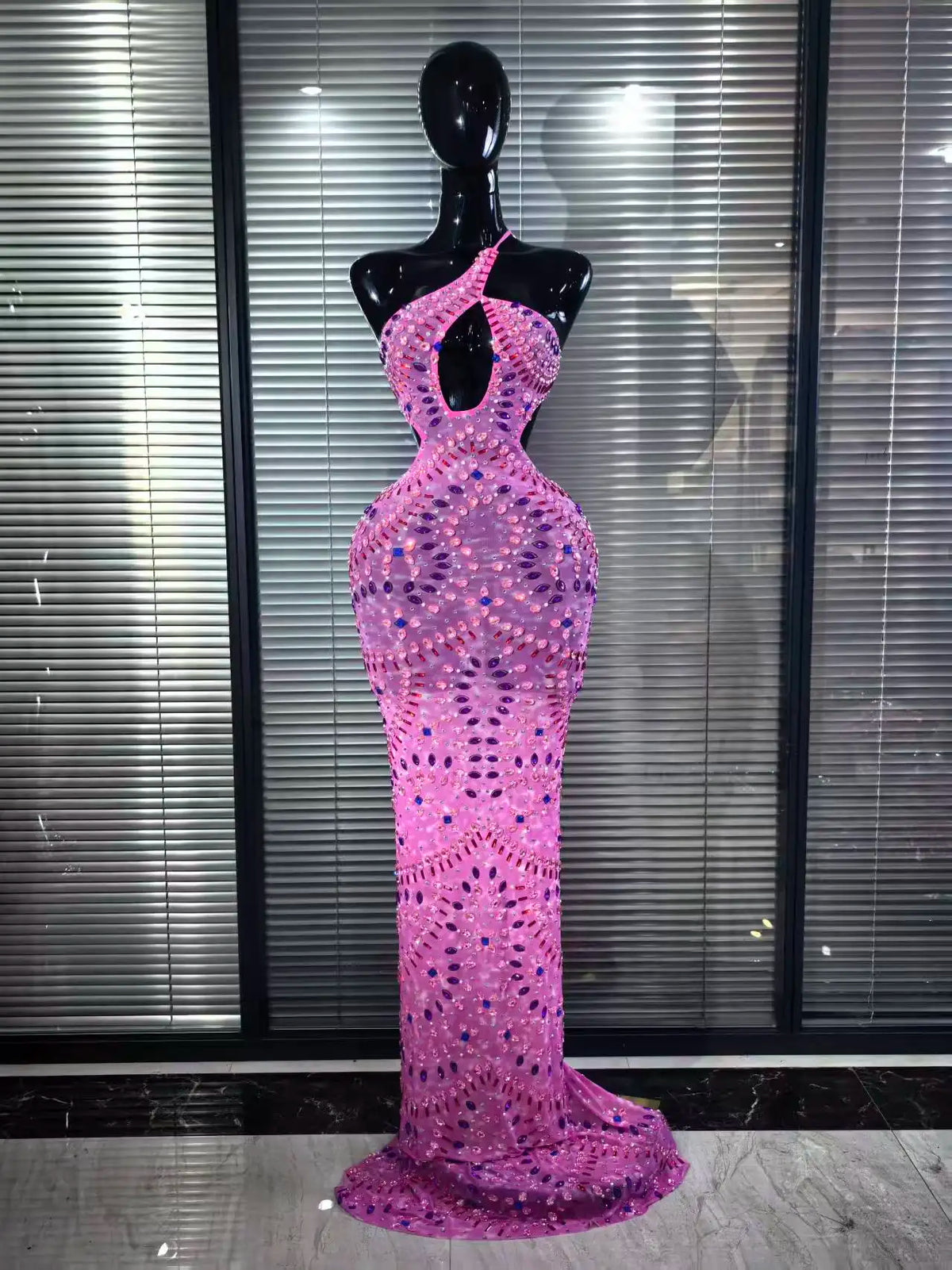 Black Color Women Sexy Halter Mesh See Through Bodycon Long Gowns Dress Sparkly Crystal Celebrate Evening Party Cocktail Wear