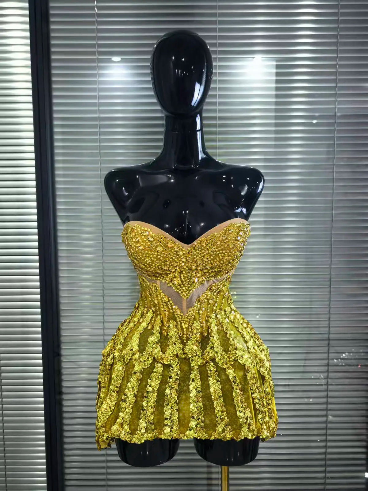 Luxury Sparkly Sequins Diamonds Mesh Gold Short Skirt Birthday Dress Women Sexy Dance Performance Costume Singer Stage Outfit