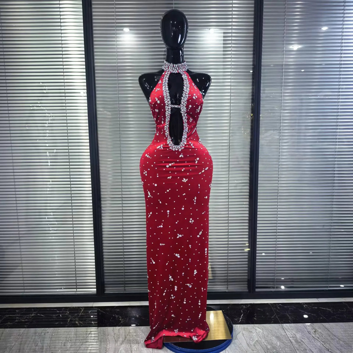 Red Black Women Sexy Halter Off the Shoulder Sparkly Crystal Velvet Bodycon Gowns Dress Celebrate Evening Party Red Carpet Wear