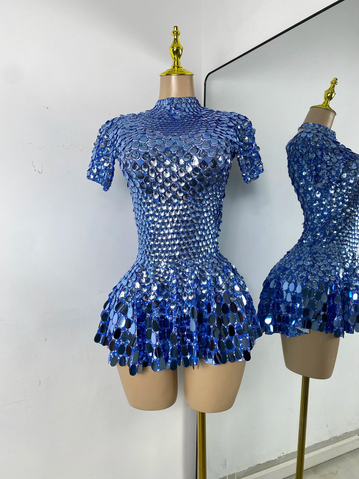 Sexy Women Short Sleeve Sparkly Sequins Stage Dress Luxury Evening Party Nightclub Performance Costume Stage Wear