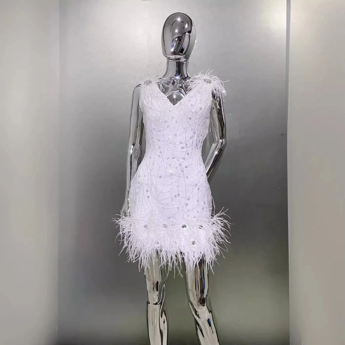 2026 Women's Luxury Rhinestone Feather Sequin Embroidered White Mesh Dress Glam Fashion Celebrity Party Evening Performance Gown