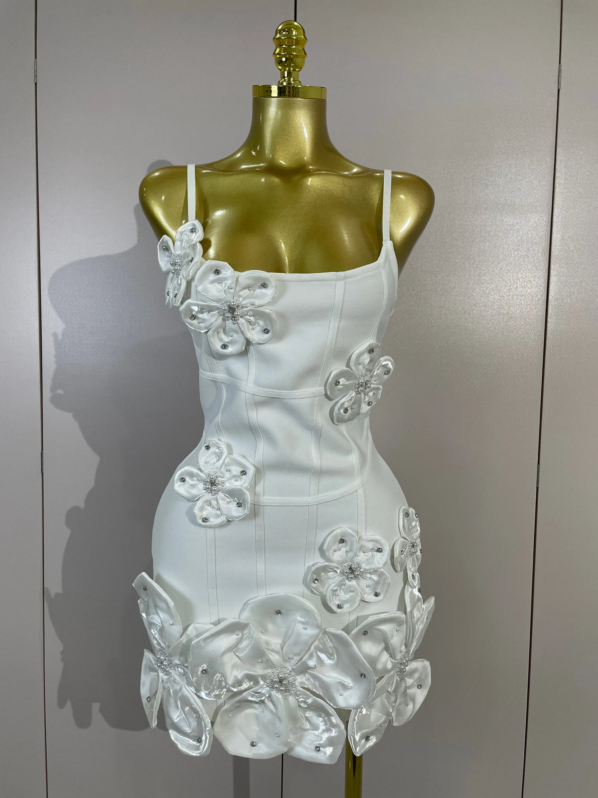Elegant Chic 3D Beaded Flower Spaghetti Strap Short Bodycon Bandage Dress Luxury Party Prom Gown Birthday Wedding Guest Dresses