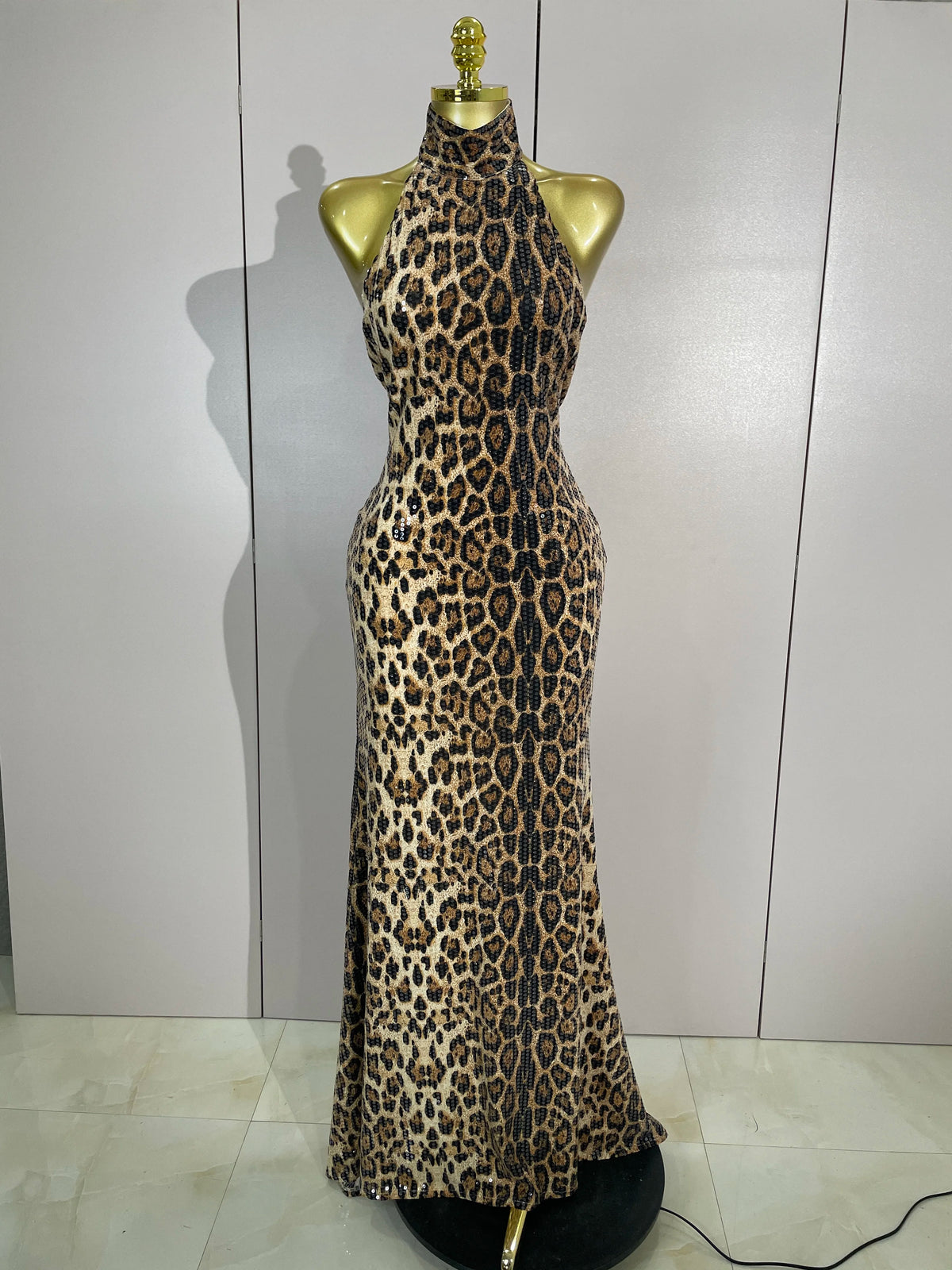 Women Sexy Eveing Party Club Birthday Stage Dress Elegant Halter Leopard Sleeveless Shiny Sequins Backless Bodycon Long Dress