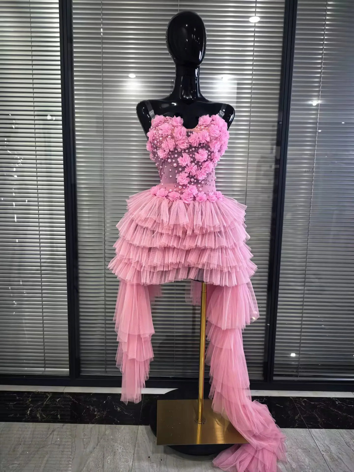 Black Pink Fairy Strapless V Neck Flowers Pearls Mesh Cupcake Mini Trailing Birthday Party Photoshoot Dress Performance Costumes
