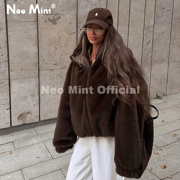 Hot Street Fashion Girls Luxury Fuzzy Mink Fur Bomber Jacket Women Winter Oversized Chunky Faux Fur Coat Warm Outerwear