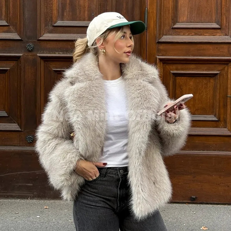 Chic Street Hot Girls Winter Pure White Faux Fur Jacket Women Fuzzy Lapel Collar Fox Fur Coat Thick Warm Outerwear