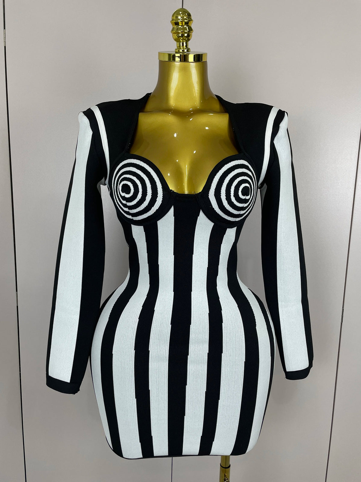 Luxury Sexy Long Sleeve Stripe Black White Mini Bandage Dress Women Knitted Celebrity Elegant Evening Club Birthday Dresses