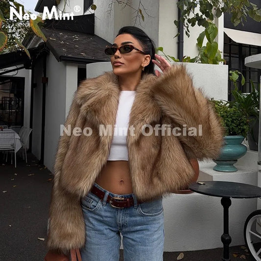 Street Retro Fashion Girls Gradient Cropped Fur Coat Women Winter 2026 Chic Brand Fluffy Faux Fox Fur Jacket Overcoats