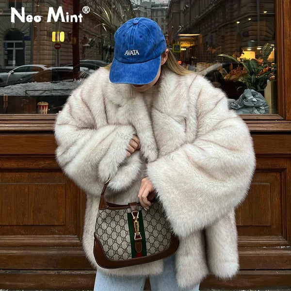 2026 Winter Ins Hot Fashion Girls Oversized Gradient Fur Coat Women Thick Warm Outerwear Fluffy Faux Fox Fur Jacket