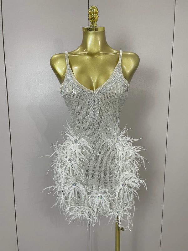 Luxury Sparkling Diamond Feather Sexy V-Neck Sequined Halter Mini Dress 2026 New Women Celebrate Birthday Party Cocktail Dreses