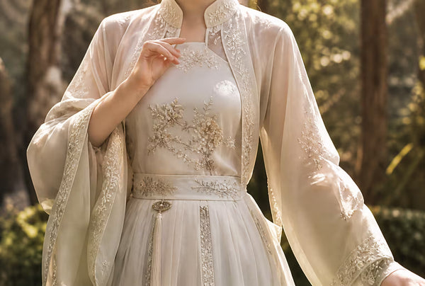 Customer wearing Olive Girl dress at Ren Faire