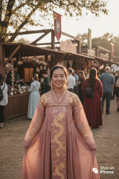 Emily · 5'6" · Size M